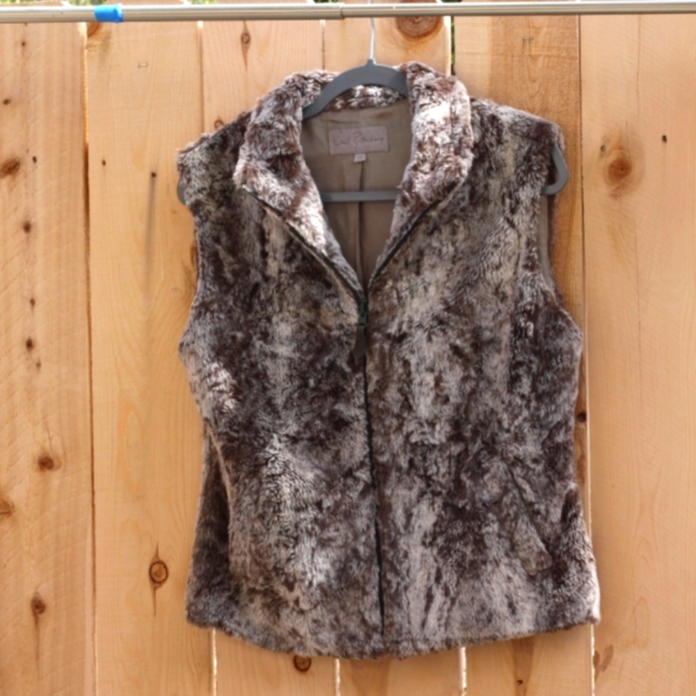 Earl Rutenberg - Women's Faux Fur Zip Vest - Neutral/Multi M